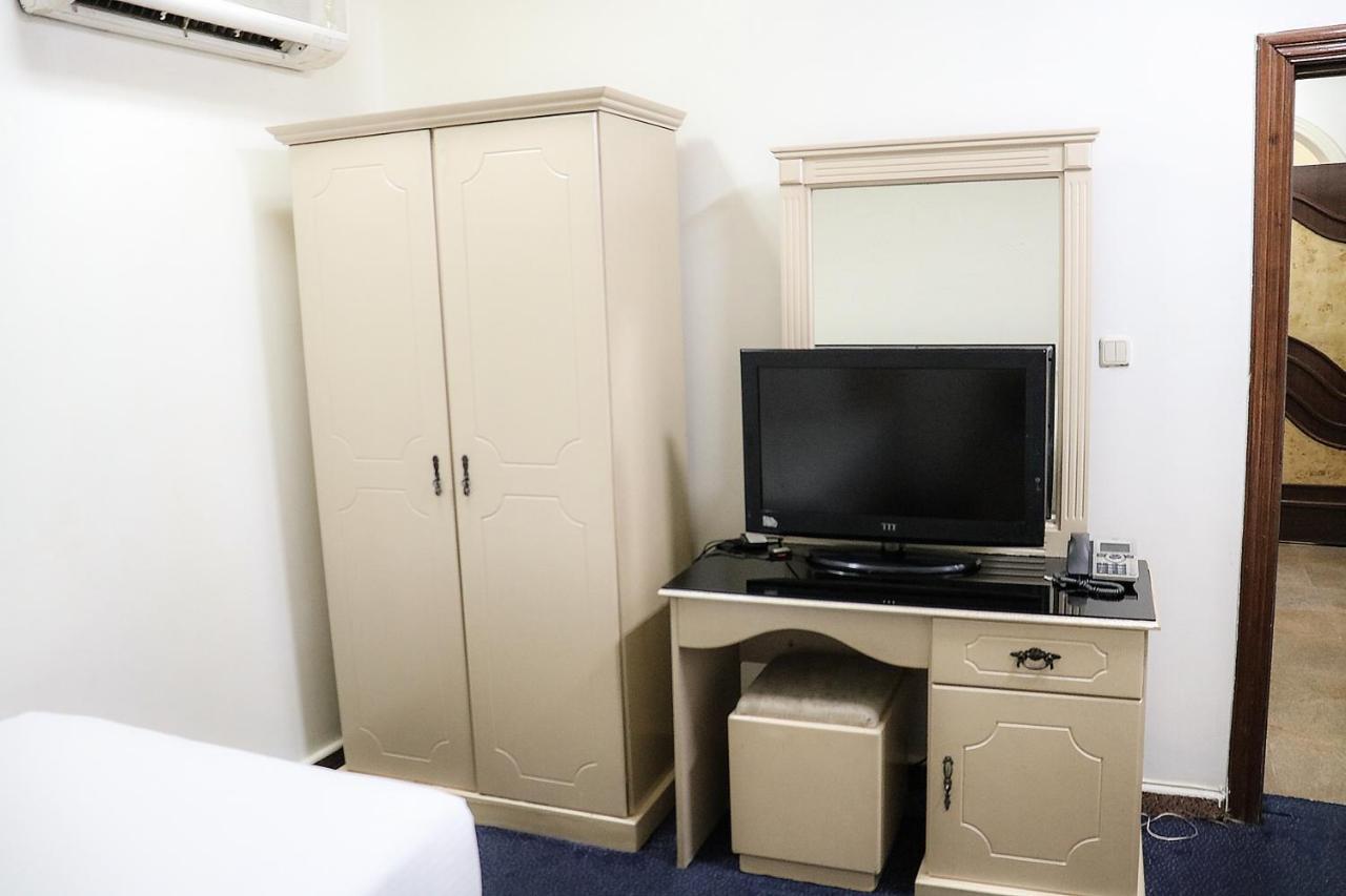 Al Farhan Hotel Suites Ar Riyad Esterno foto