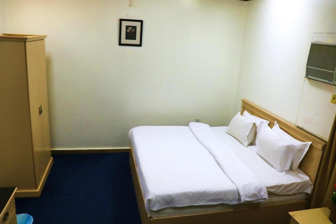 Al Farhan Hotel Suites Ar Riyad Esterno foto
